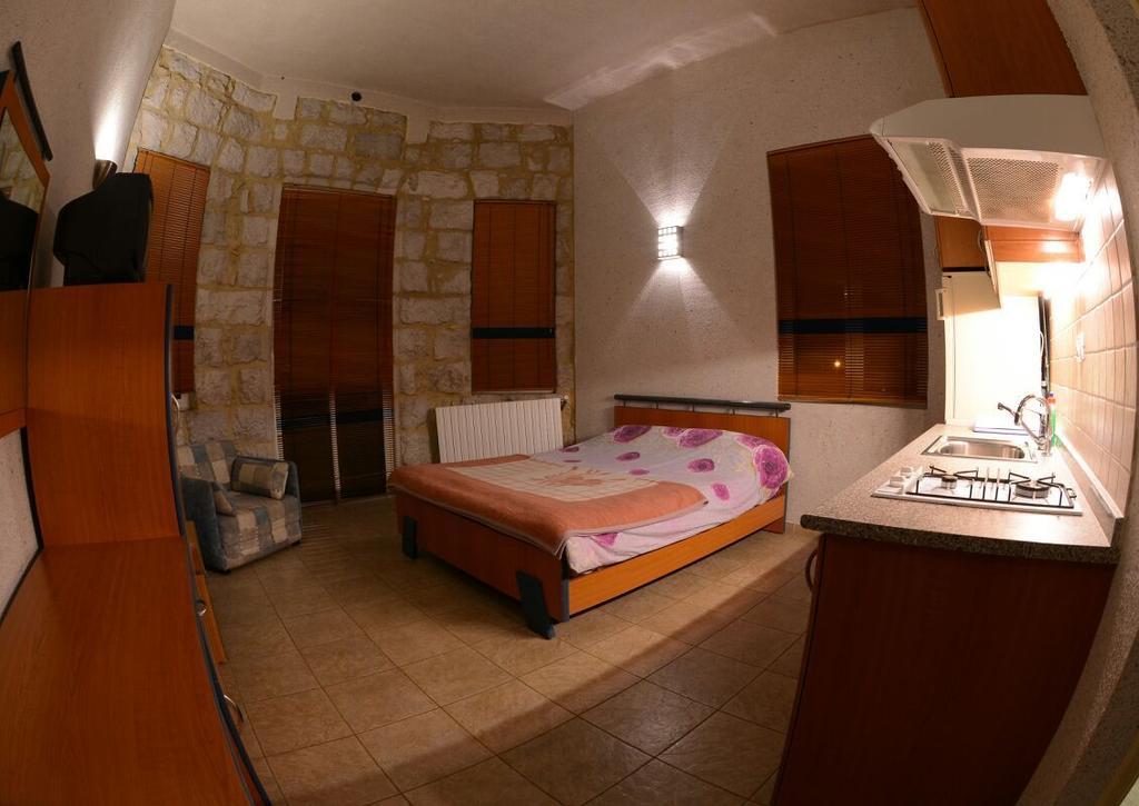 Bauhaus Chalets Apartment Bcharré Rom bilde